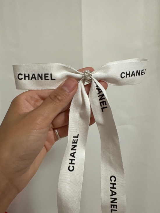 Chanel Ribbon Row Hairclip main image 6